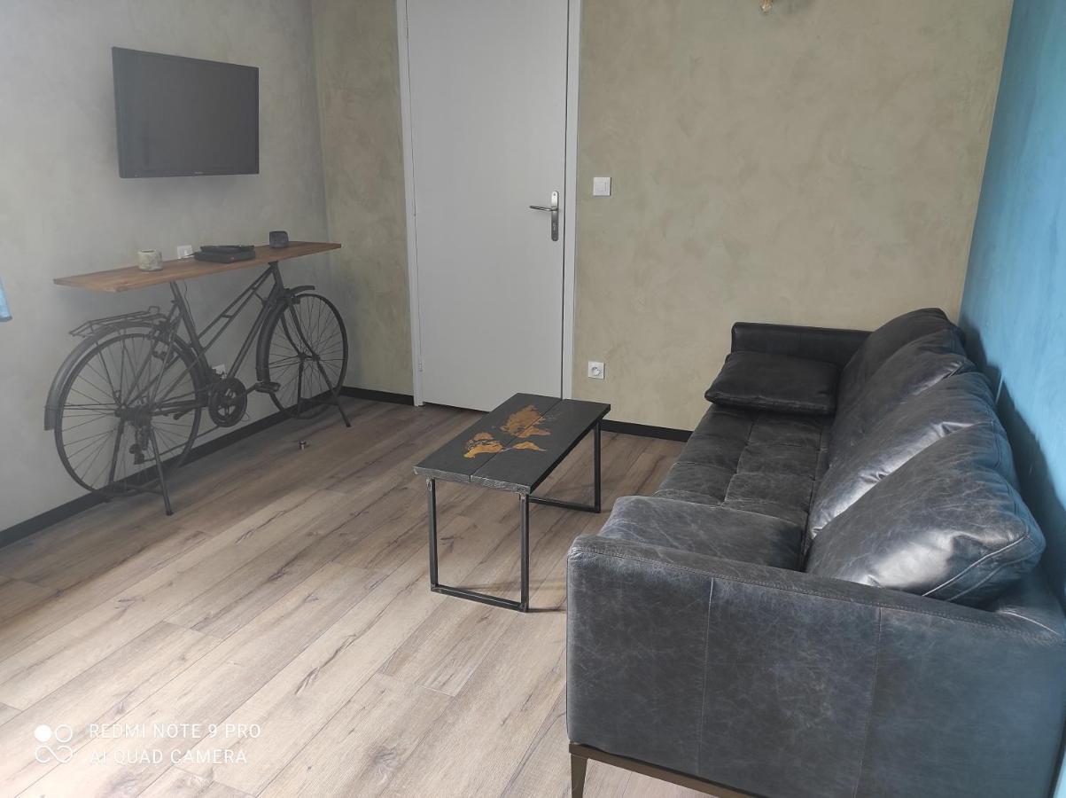 Apparts'Hotel La Ferme Du Gros Noyer Malaucène Εξωτερικό φωτογραφία